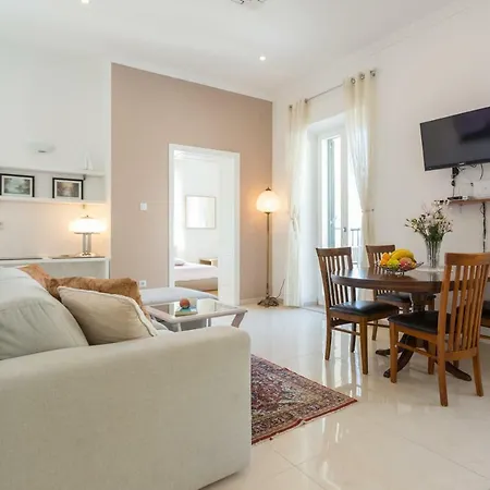 Apartment Victoria 2 *